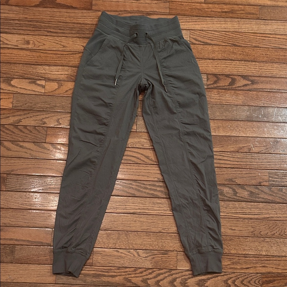 LULULEMON dance studio mid-rise joggers